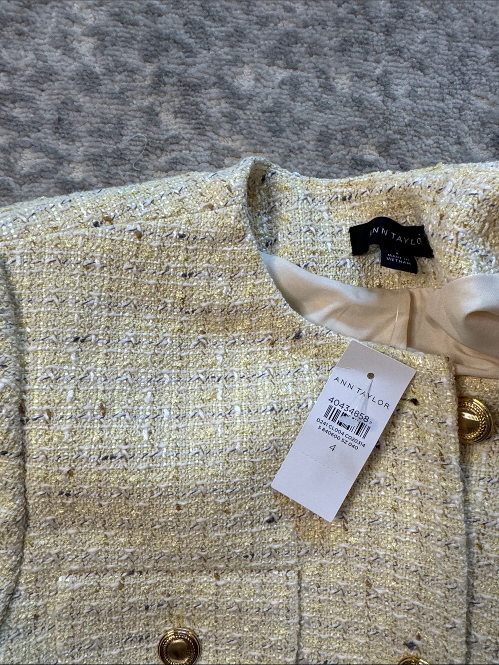 Ann Taylor Short-Sleeve Tweed Jacket in Pale Yellow with Gold Buttons - Picture 2 of 3